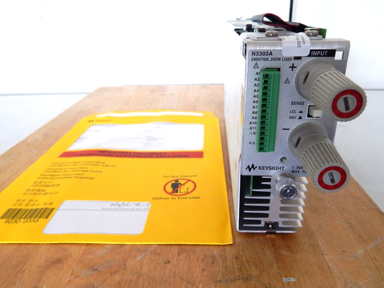 Keysight N3303A DC Electronic Load Module, 0 - 240V, 0-10A, 250W, **MFG Cal'd** Keysight N3303A DC Electronic Load Module, 0 - 240V, 0-10A, 250W, **MFG Cal'd**